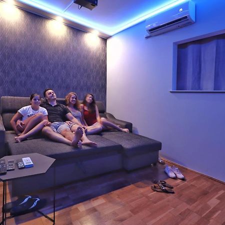 CinemApartman Eger Bagian luar foto